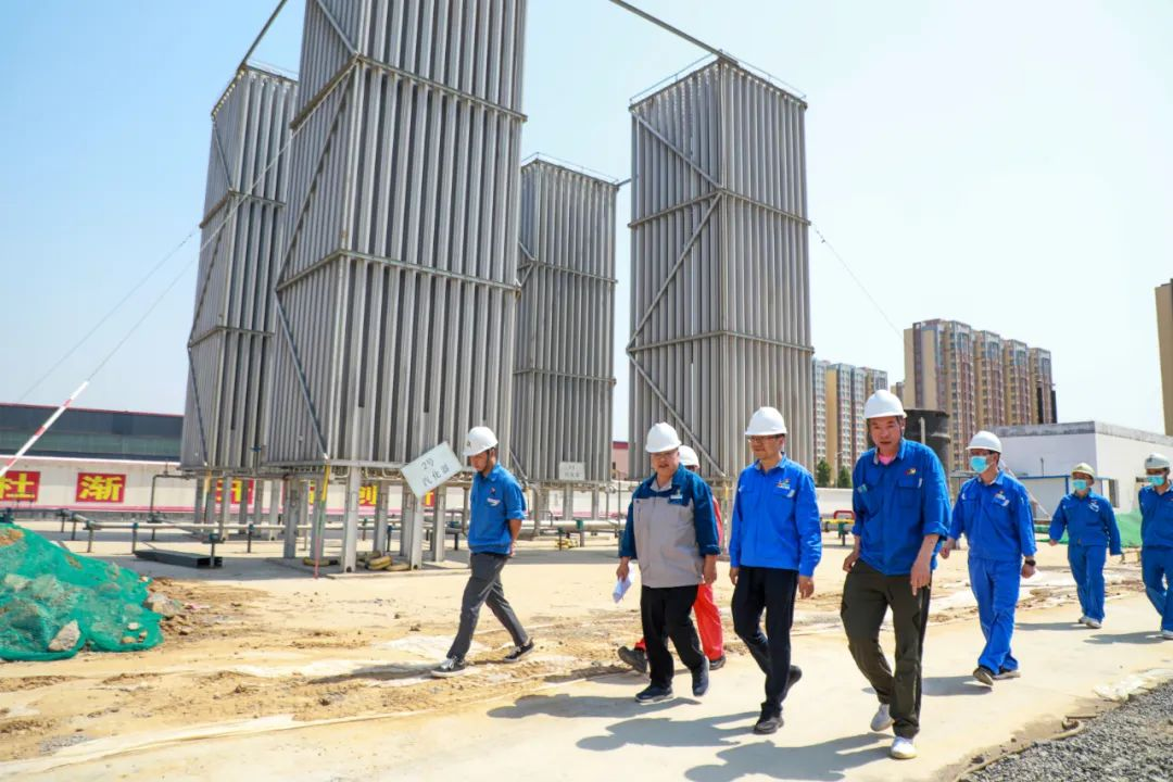 翠籠蒲艾香，慰問送安康——安彩高科總經理端午節慰問一線職工